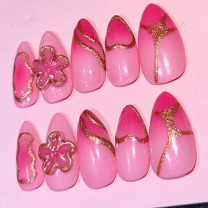 Glamorous Pink and Gold Nail Set